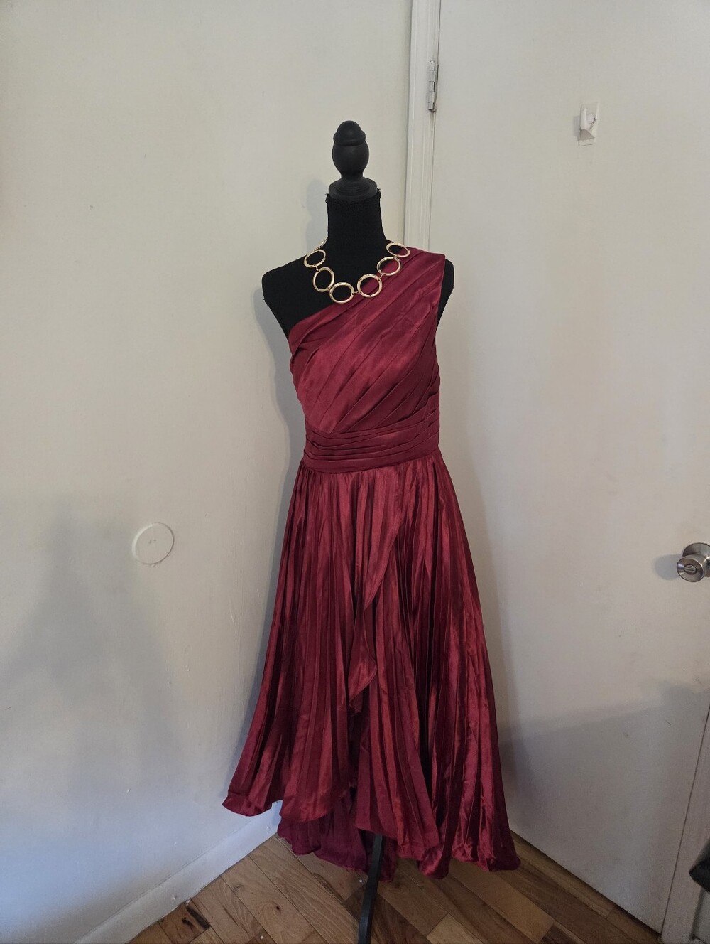 One-Shoulder Burgundy Evening Dress